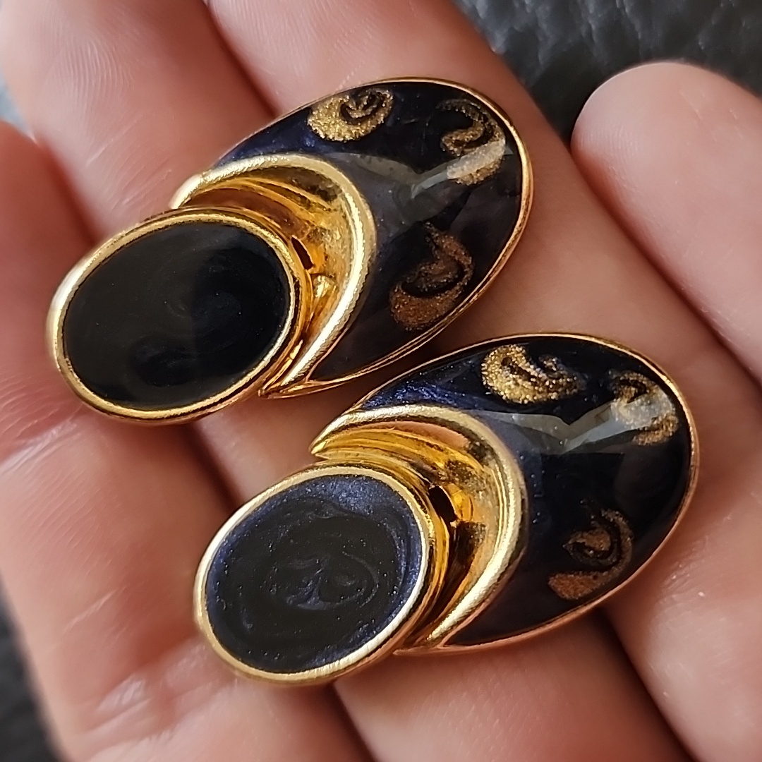 Vtg Earrings